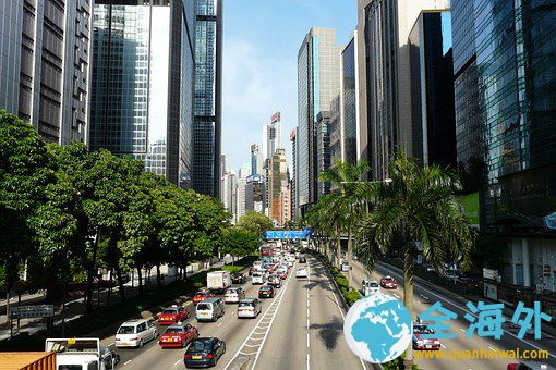 仲量联行：香港楼价未来一年跌幅可能高达25% 